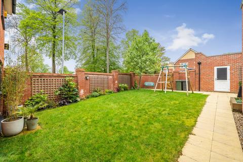 4 bedroom detached house for sale, Kennedy Avenue, High Wycombe, HP11