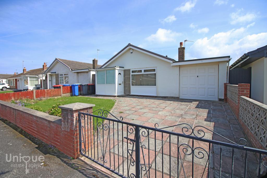 Marine Parade, Fleetwood, FY7 2 bed bungalow for sale £209,000