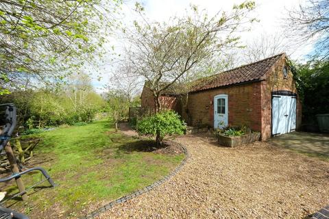 4 bedroom cottage for sale, Woodside, Birds Lane, Stathern
