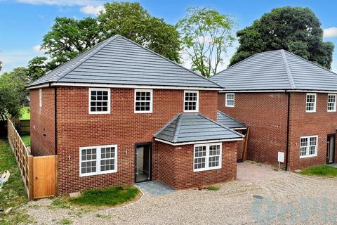 5 bedroom detached house for sale, Montpelier Mews, Dunstable LU6