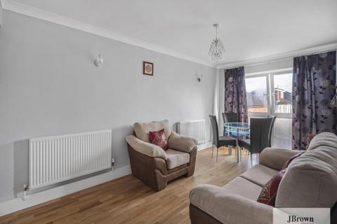 1 bedroom apartment to rent, South Norwood, London, SE25