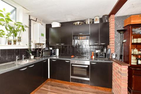 192 Clarendon Place, Dover, CT17 9QF