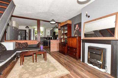 192 Clarendon Place, Dover, CT17 9QF