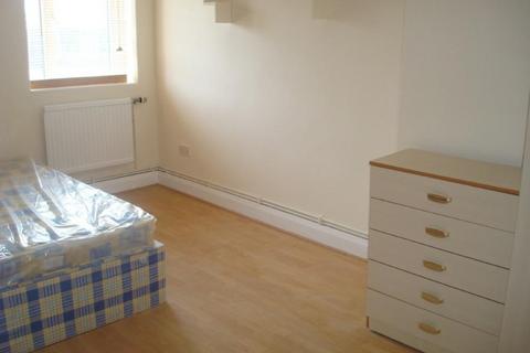 2 bedroom flat to rent, Warltersville Road,  Finsbury Park, N19
