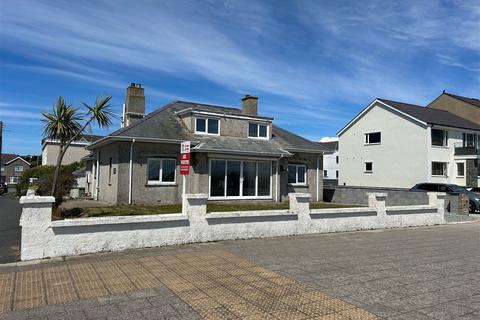 5 bedroom detached house for sale, South Beach, Pwllheli, LL53