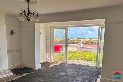 5 bedroom detached house for sale, South Beach, Pwllheli, LL53