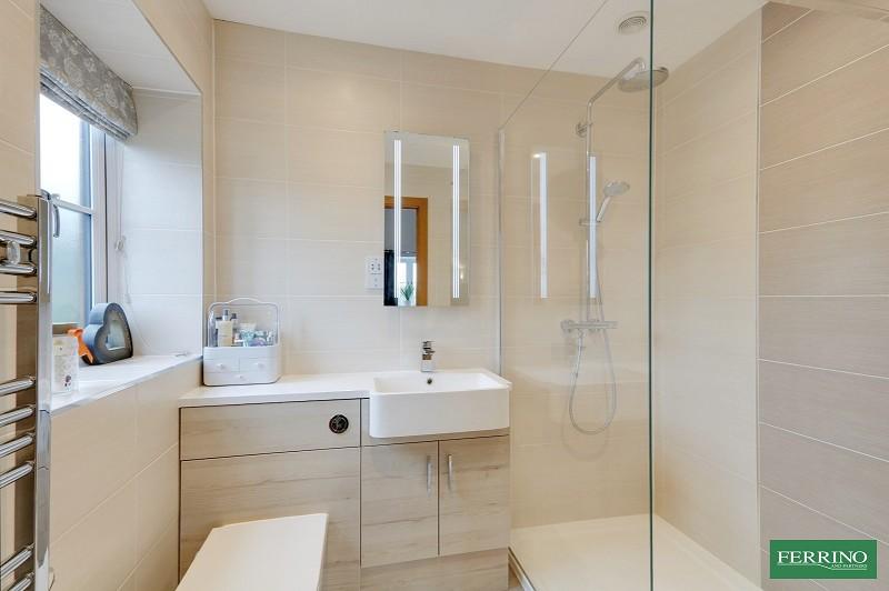 Master En-suite