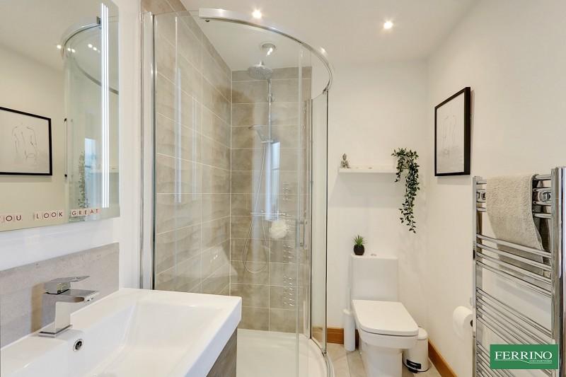 Bedroom 2 En-suite