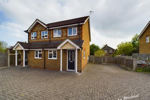 18 Briars Close, Aylesbury, HP19 9PN