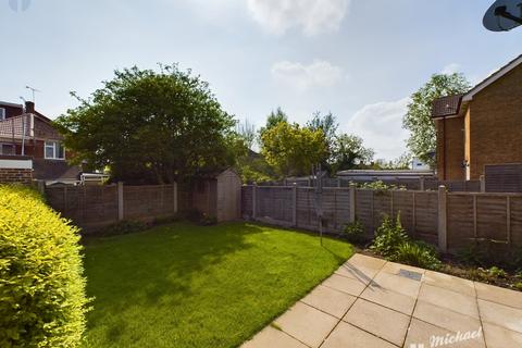 18 Briars Close, Aylesbury, HP19 9PN
