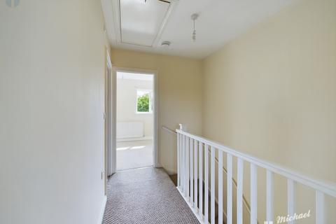 18 Briars Close, Aylesbury, HP19 9PN