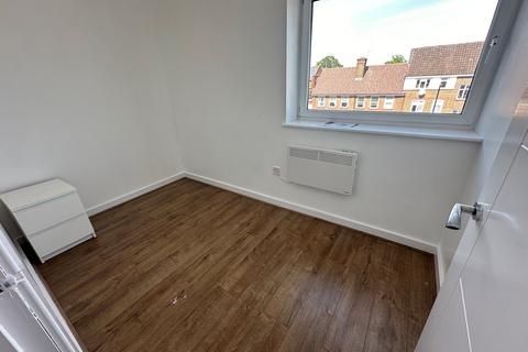 2 bedroom apartment to rent, High Street, Edgware, London, HA8