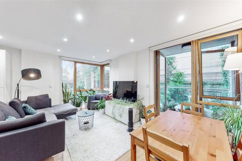 2 bedroom flat for sale, London N6