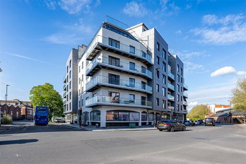 2 bedroom apartment for sale, Royal Crescent Road, Southampton SO14