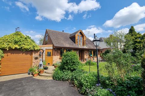 2 bedroom detached house for sale, Mill Lane, Fenny Compton, CV47