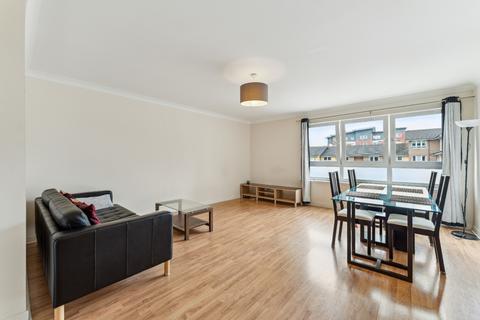 2 bedroom flat to rent, Whitehill Court, Flat 2/1, Dennistoun , Glasgow, G31 2BA