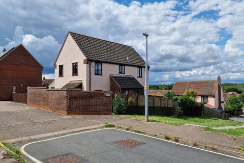3 bedroom detached house for sale, Fitzgerald Close, Lawford, CO11