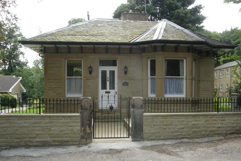2 bedroom detached house for sale, Binham Road,  Huddersfield, HD2