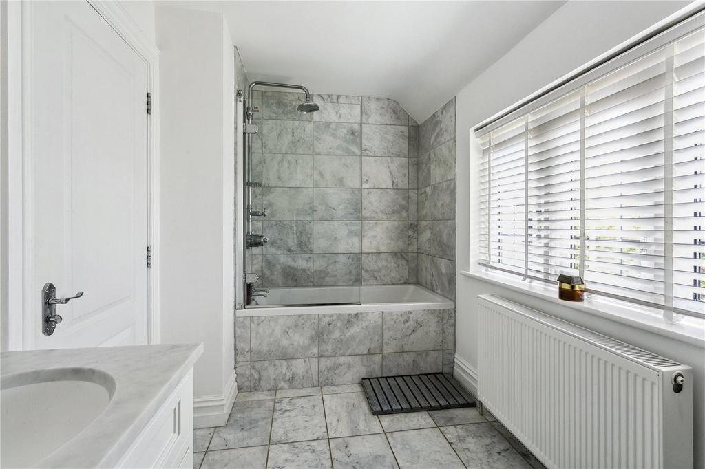 Bath/Shower Room
