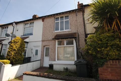 3 bedroom terraced house to rent, Knockhall Chase, Kent DA9
