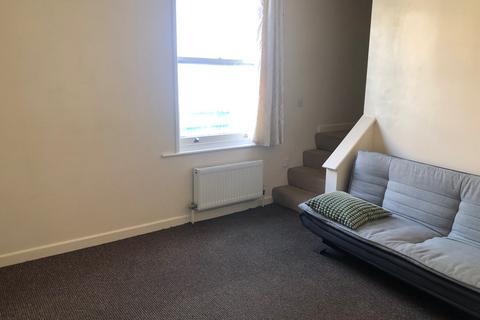 2 bedroom apartment to rent, High Street, Glastonbury BA6