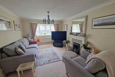 4 bedroom detached house for sale, St. Briac Way, Exmouth, EX8 5RL