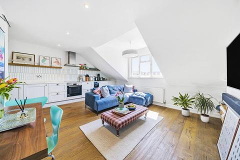 2 bedroom flat for sale, Lower Richmond Road, Putney