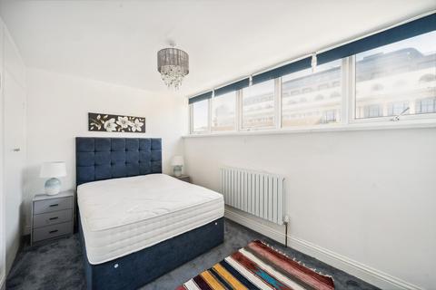 2 bedroom flat to rent, Inverness Terrace, London, W2.