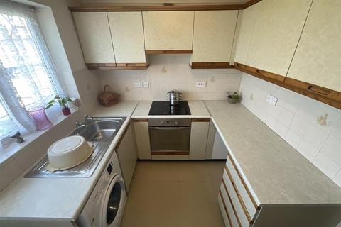 2 bedroom semi-detached bungalow for sale, Taverners Green Close, Wickford, Essex
