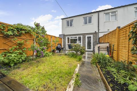2 bedroom end of terrace house for sale, Limes Avenue, Chigwell, Essex
