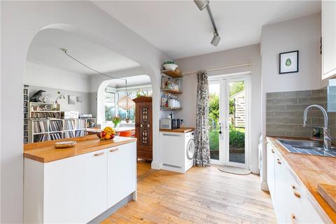 21 Moor Drive, Leeds, LS6 4BY