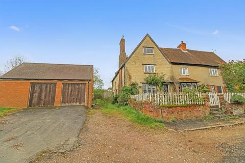 4 bedroom detached house for sale, Carriage Drive, Clapham, Bedford, MK41