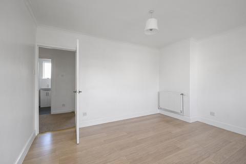 26 Carnethy Avenue, Penicuik, EH26 8AR
