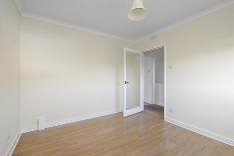 26 Carnethy Avenue, Penicuik, EH26 8AR