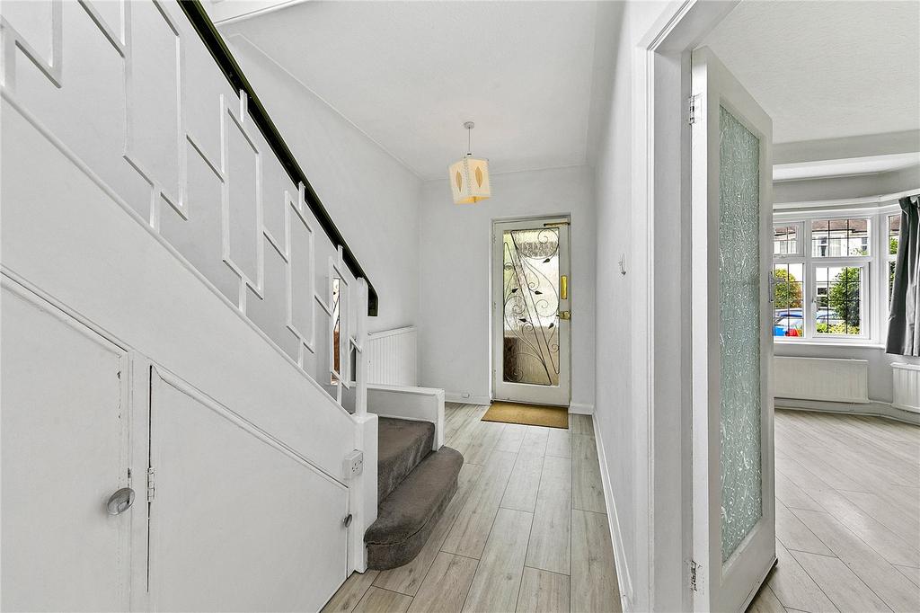 House in Middlesex - View 3