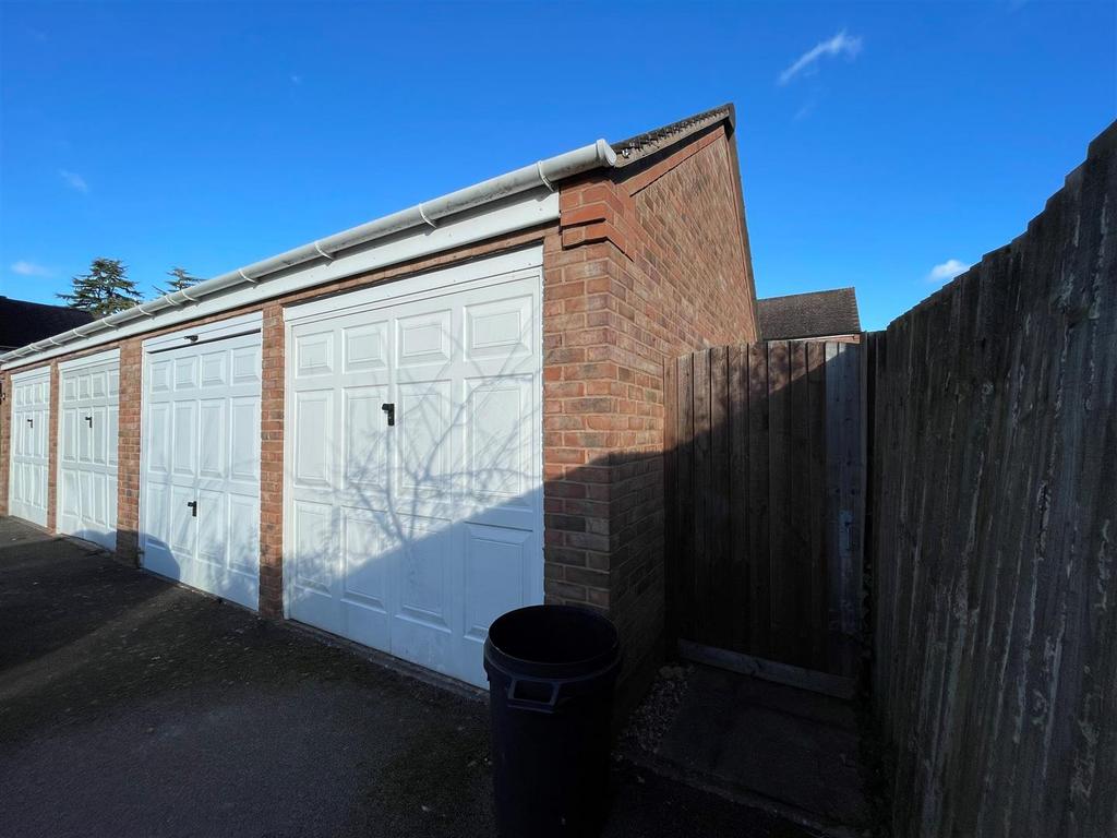 Garage.jpg