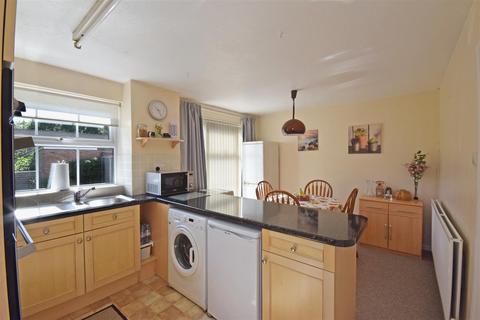 8 Avonbrook Close, Stratford-upon-avon, CV37 9LT