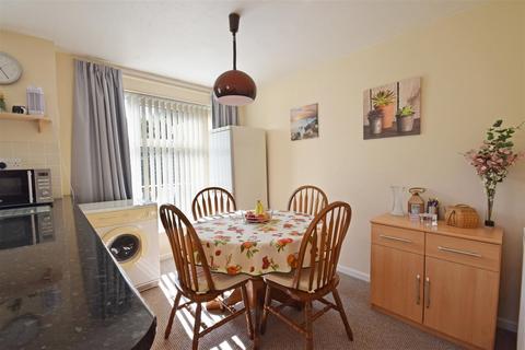 8 Avonbrook Close, Stratford-upon-avon, CV37 9LT