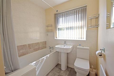 8 Avonbrook Close, Stratford-upon-avon, CV37 9LT