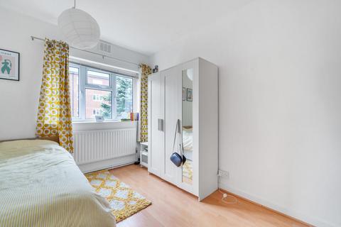 3 bedroom flat for sale, Wyvil Road, London