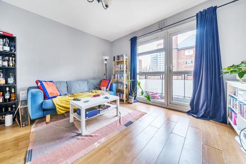 3 bedroom flat for sale, Wyvil Road, London