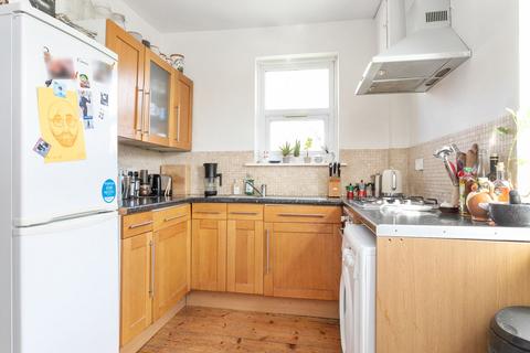 35b Upper Clapton Road, London, E5 8AY