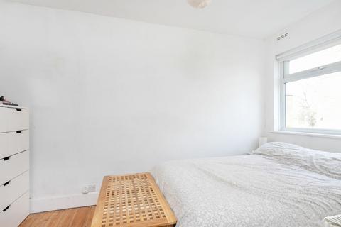 35b Upper Clapton Road, London, E5 8AY