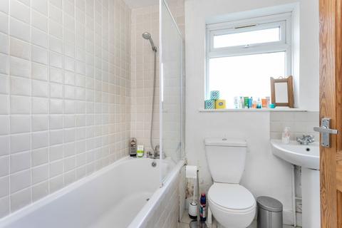 35b Upper Clapton Road, London, E5 8AY