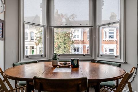 3 bedroom flat to rent,  Parolles Road, Archway, London N19