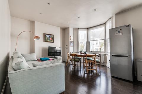 3 bedroom flat to rent,  Parolles Road, Archway, London N19