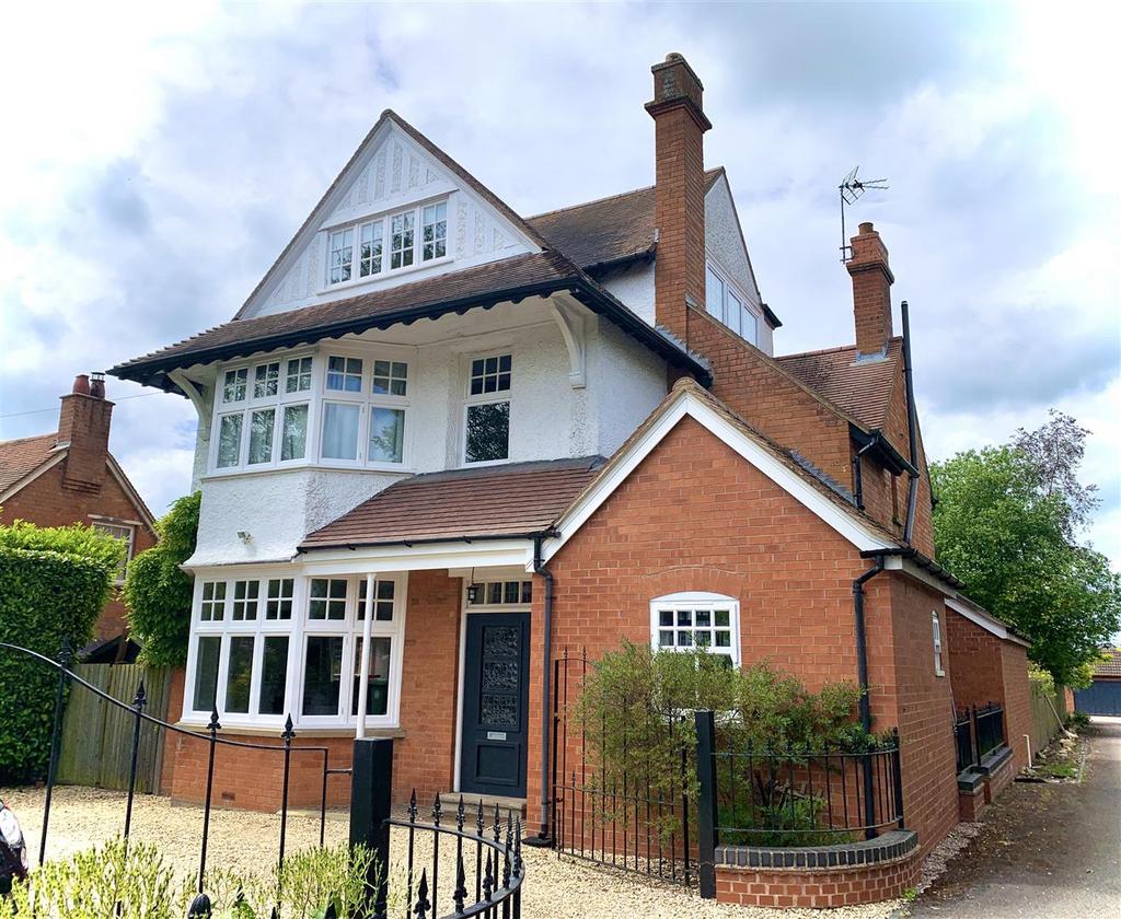 Maidenhead Road, StratfordUponAvon CV37 6 bed detached house for sale