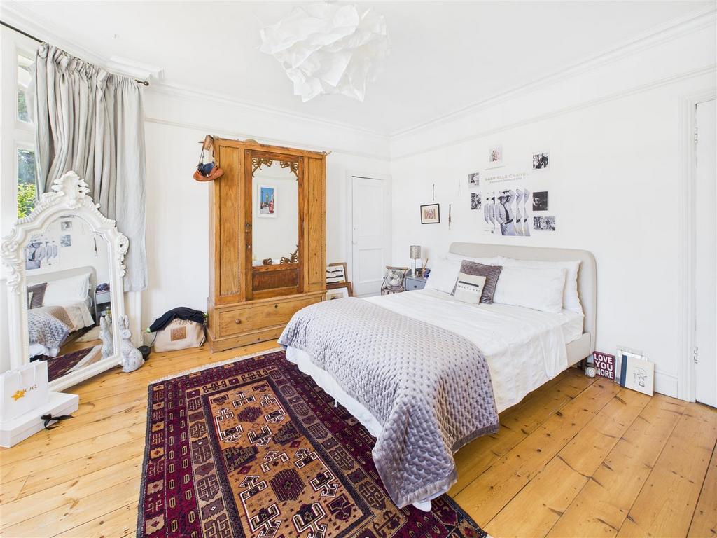 CAM05251 G0-PR0055-STILL006.jpg