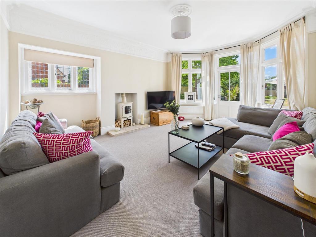 CAM05251 G0-PR0055-STILL011.jpg