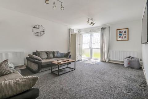2 bedroom apartment for sale, Thorpe Hall Avenue, Thorpe Bay SS1
